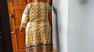 Desi hot maid fucked by hotel owner