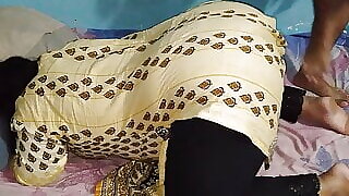 Electrician fucked Indian hot aunty's Big ass When Aunt was Horny - Indian Hindi Sex