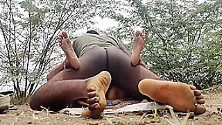 Village Outdoor - Desi Aunty Outdoor Village Sex