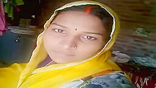 Indian Lady In Dehati Flaunts Her Wet Pussy And Firm Boobs