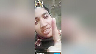 Today Exclusive- Village Girl Showing Her Pussy On Video Call