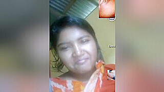 Today Exclusive- Cute Desi Girl Showing Her Big Boobs And Pussy Fingerring On Video Call