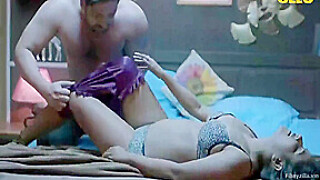 Uncle Ne Choda Sex In Hindi Web Series