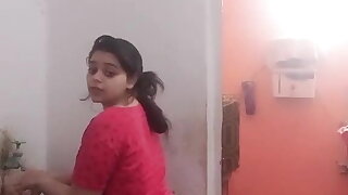 Aunty shaking her gaand
