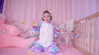 COZY ANAL: a baby in pajamas plays with her hole :3