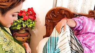 BHASUR DOES NOT CONTROL HIMSELF, AFTER WATCHING SEXY BAHU